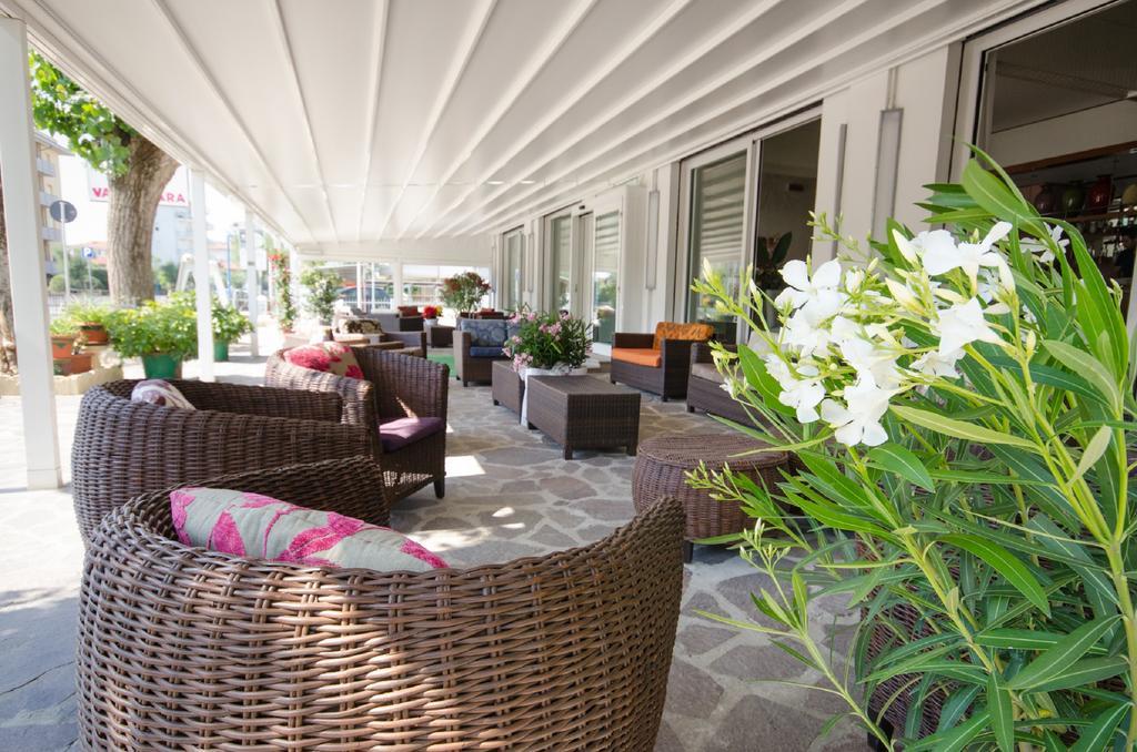 Hotel Vallechiara リド・ディ・サヴィオ エクステリア 写真