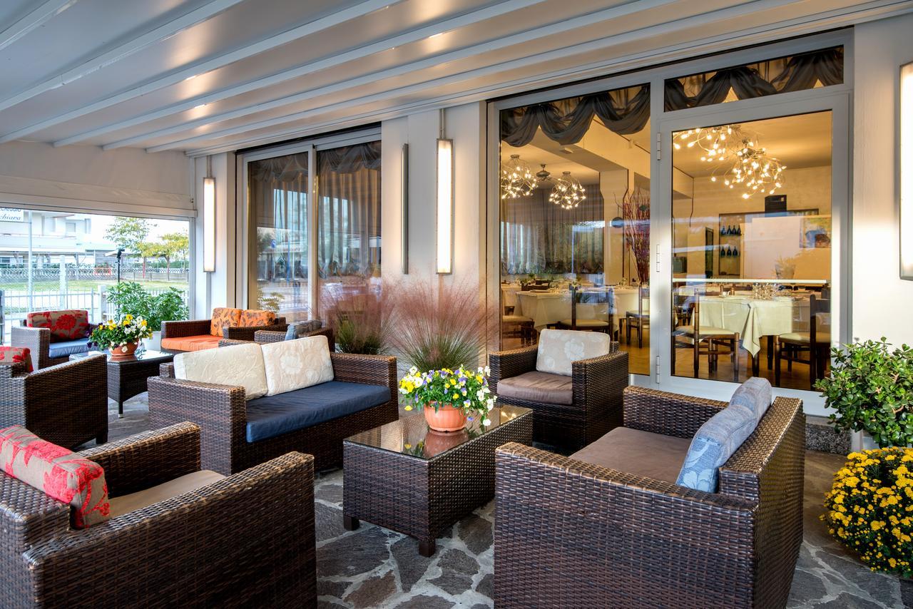Hotel Vallechiara リド・ディ・サヴィオ エクステリア 写真